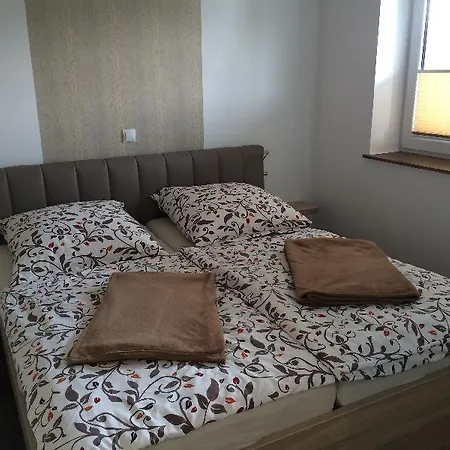 Moderne-ferienwohnung-in-ruhiger-lage Апартаменты Квикборн