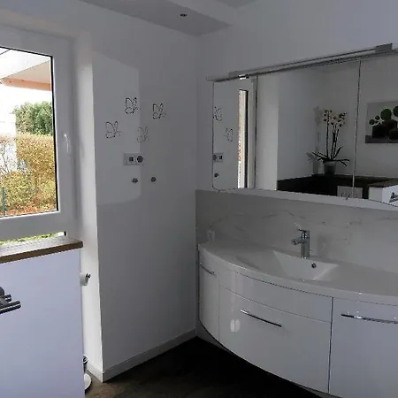 Moderne-ferienwohnung-in-ruhiger-lage Апартаменты Квикборн